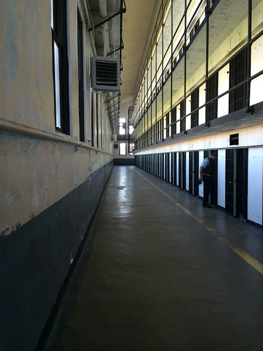 Svuotare le carceri, subito