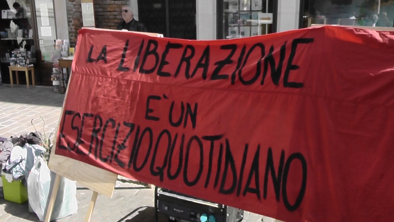 Comunicato stampa dei G.D. di Napoli sul fermo di alcuni attivisti durante le manifestazioni per il 25 aprile